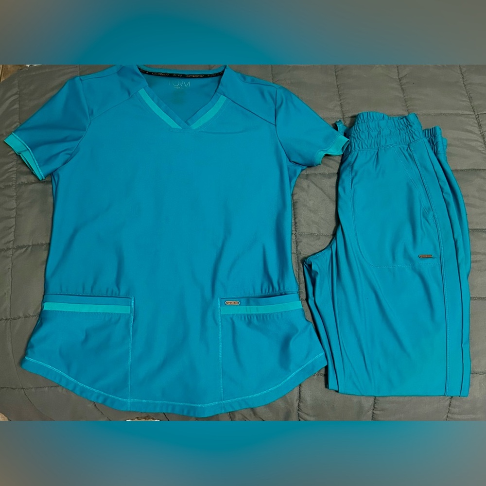 Cherokee FORM- Teal Scrub Set
